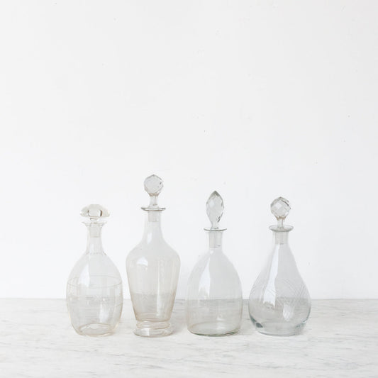 Carafe gravée du milieu du siècle