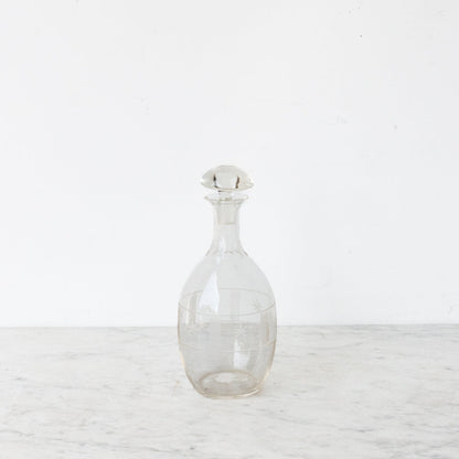Carafe gravée du milieu du siècle