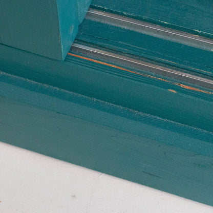 Armoire à portes coulissantes en bois récupéré | Échantillon de sol