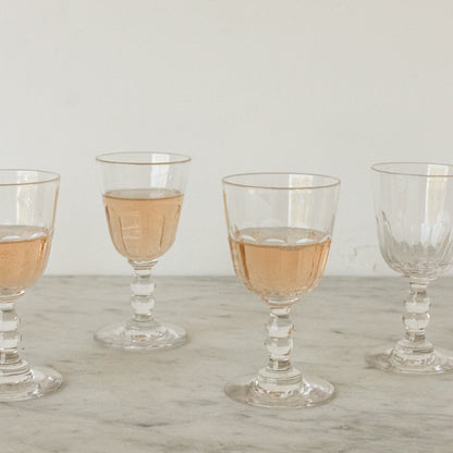 Lot de 6 verres à vin en verre taillé