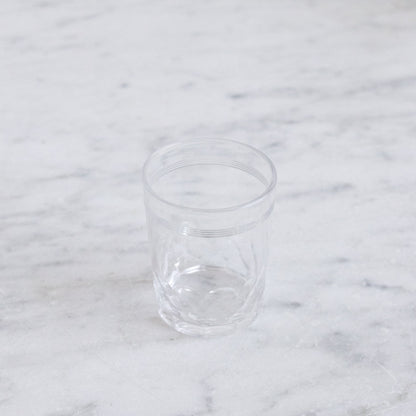 Verre en cristal de Baccarat vintage avec cuillère en os