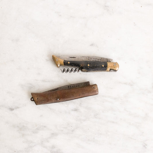 Coupe-capsule antique