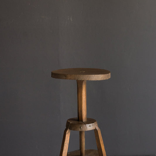 Stand de sculpteur antique