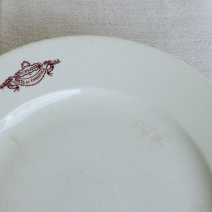 Plateau de porcelaine de l'hôtel Place Tournadre