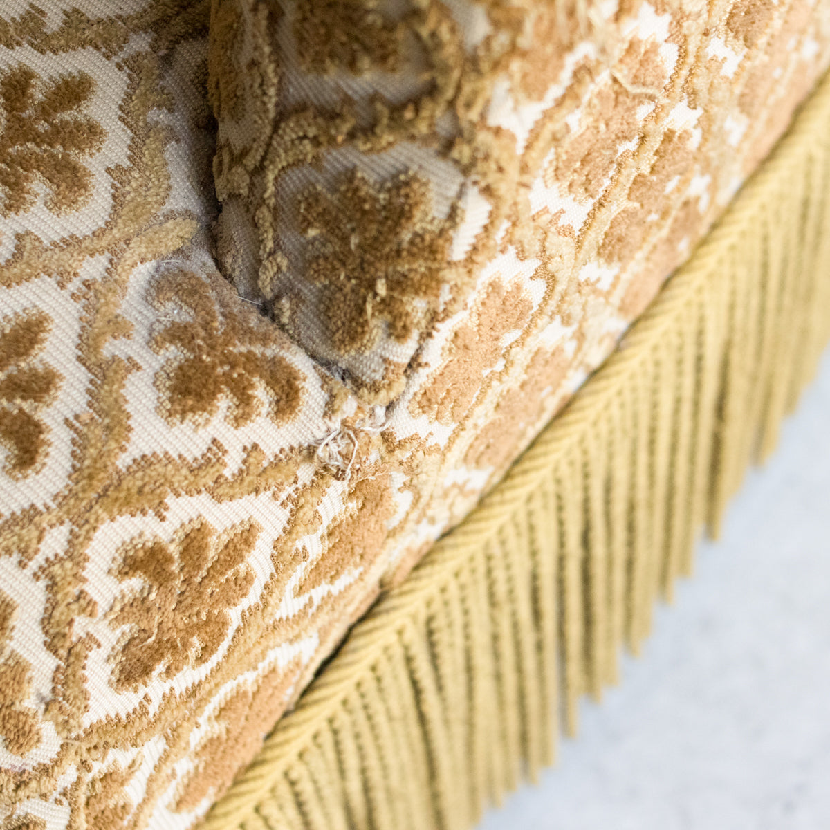 Chaise Crapaud Vintage en Chenille