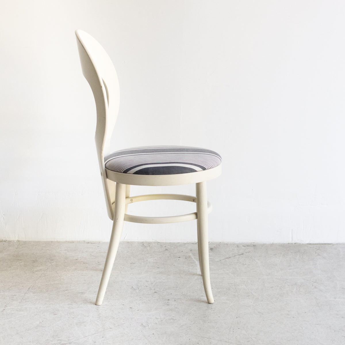 Chaise mouette vintage avec assise en coutil