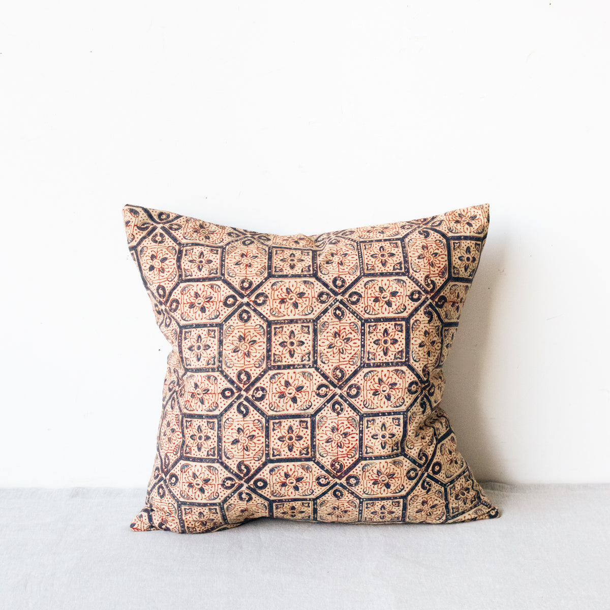 Housse de coussin à imprimé bloc | Lipika Indigo