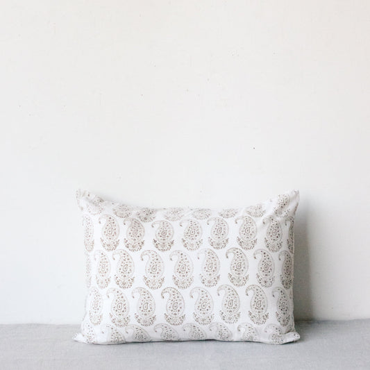 Housse de coussin à imprimé bloc | Claudine French Grey 