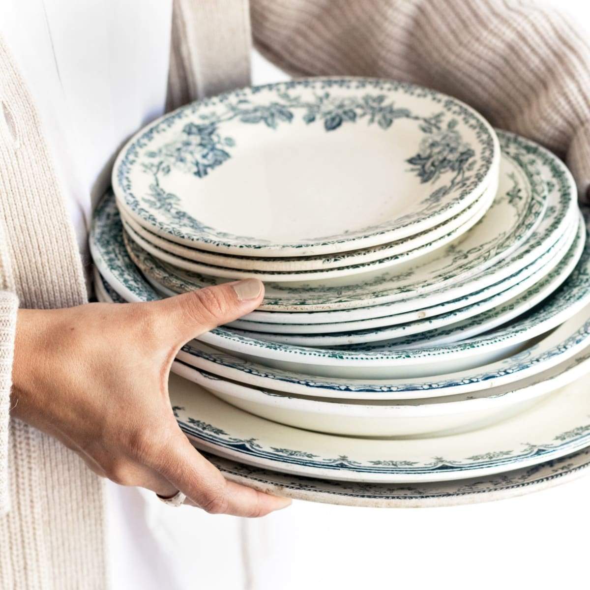 Ensemble de 4 assiettes et bols vintage en céramique