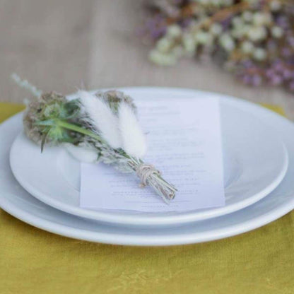 Lot de 4 assiettes vintage en porcelaine blanche